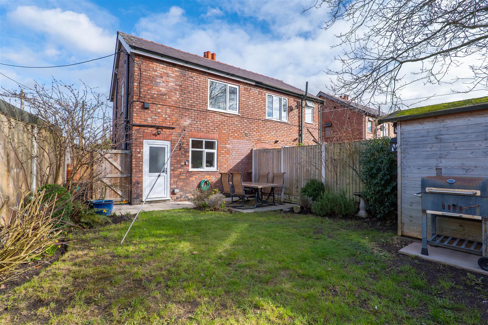 2 bed property in Parr Lane, Chorley